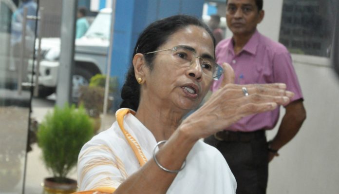 নেই ডিএ, বাড়িভাড়া ভাতা কমেছে ৩%, বিহিত চেয়ে মমতাকে চিঠি কর্মচারী সংগঠনের