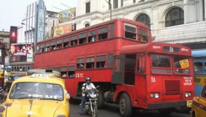 শহরের রাস্তায় ফিরছে নস্টালজিয়া ও রোম্যান্সের ডবল ডেকার