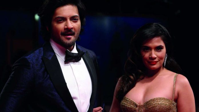 মলদ্বীপের সৈকতে আলি ফজলের সঙ্গে বিয়ের পিঁড়িতে বসছেন রিচা চাড্ডা!