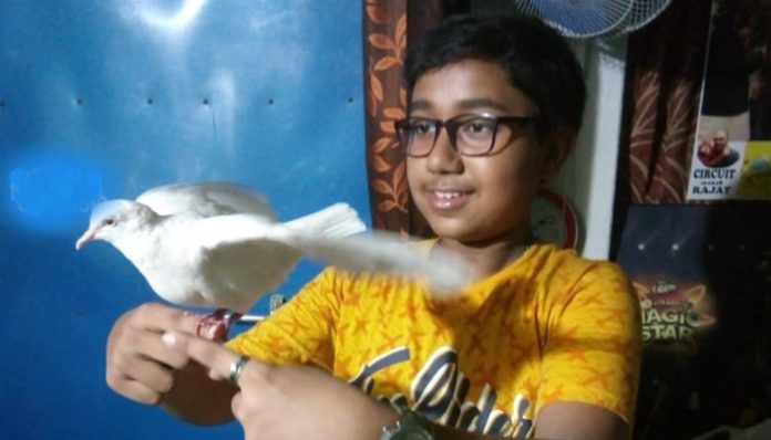 কৈশোরের স্পর্ধা! হাসপাতালেই মাধ্যমিক পরীক্ষা দিচ্ছে ক্যানসার আক্রান্ত ছাত্র